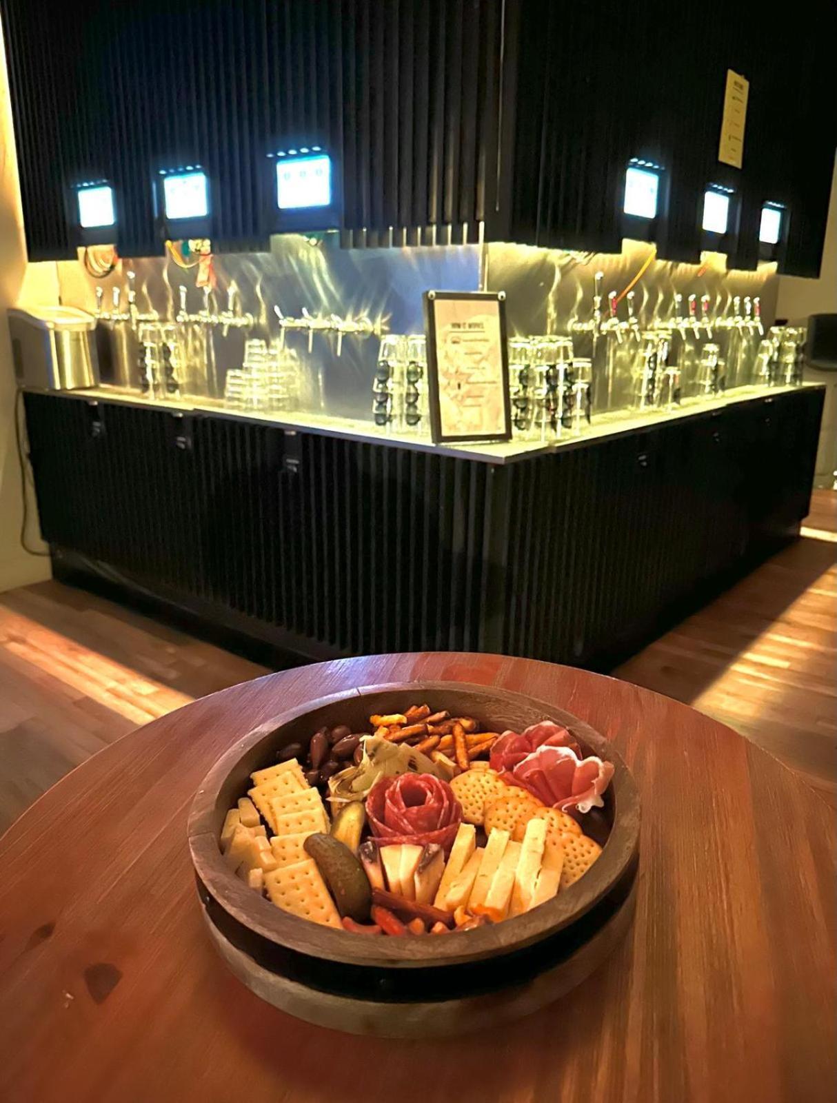 The Well Hotel & Taproom Трінідад Екстер'єр фото